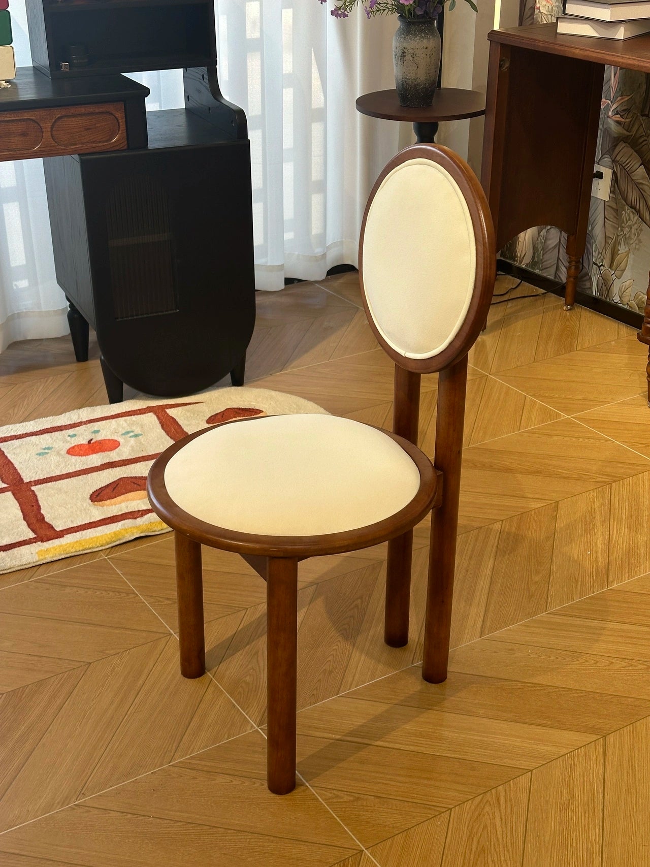 YZ006 Dining Table – detail view 9