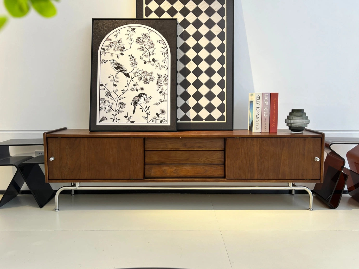 D18 TV Console furniture model