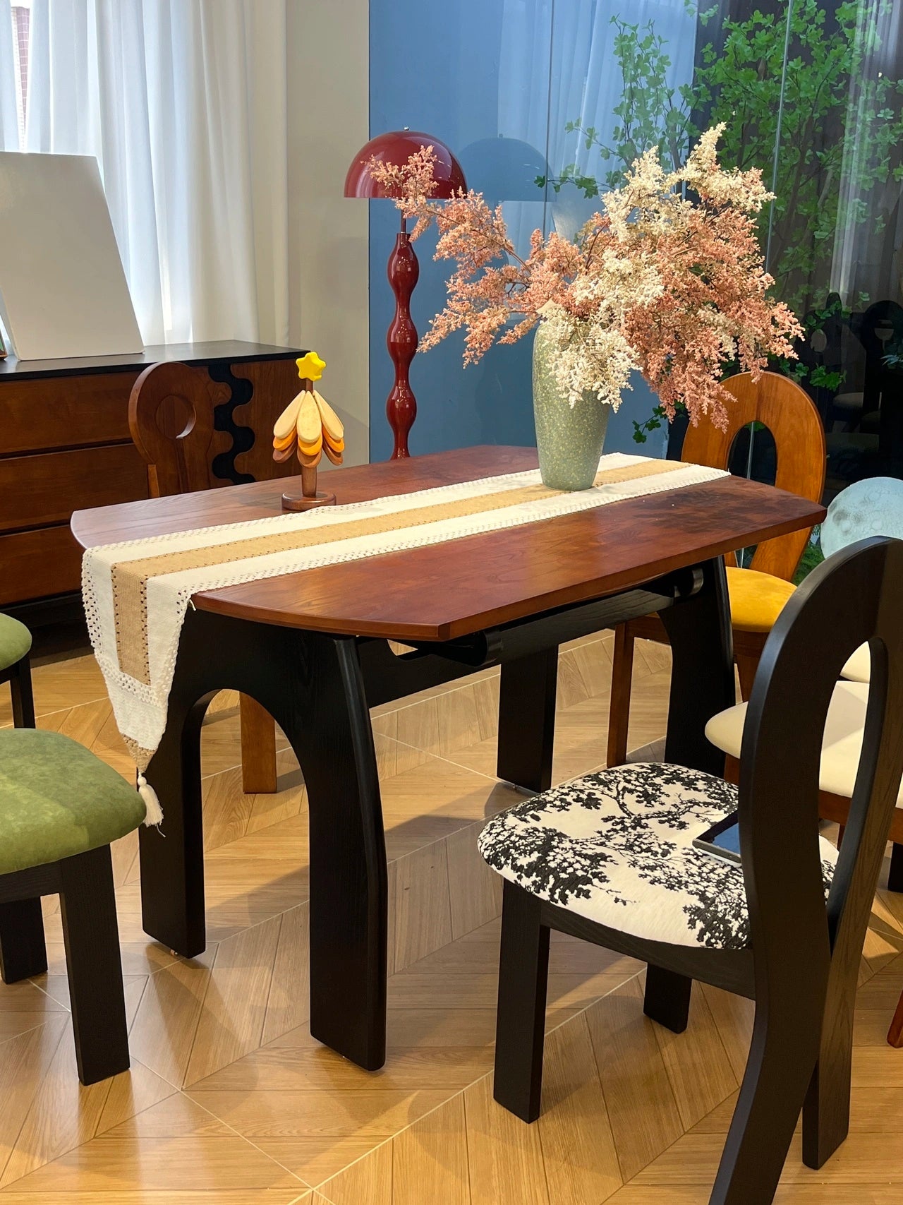 CZ009 Dining Table – detail view 4