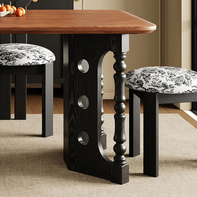 CF28 Dining Table – detail view 3