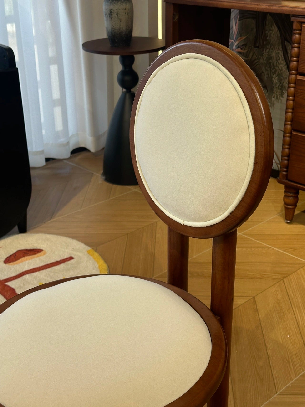 YZ006 Dining Table – detail view 7