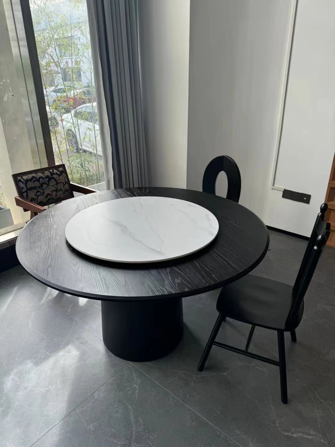 CZ007 Dining Table – detail view 2