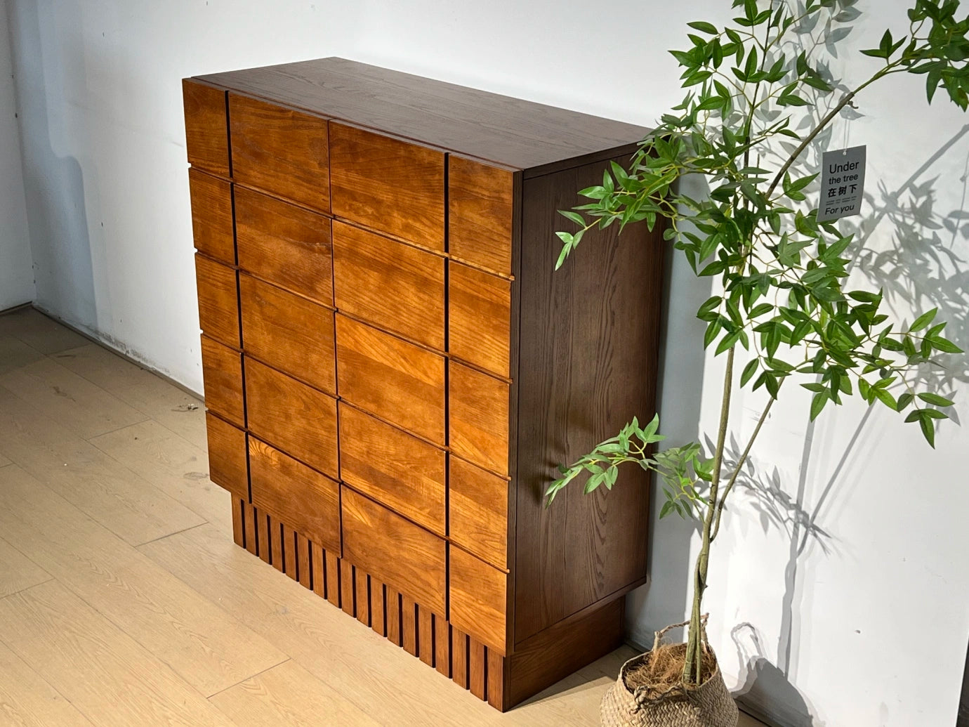 G42 Sideboard – detail view 2