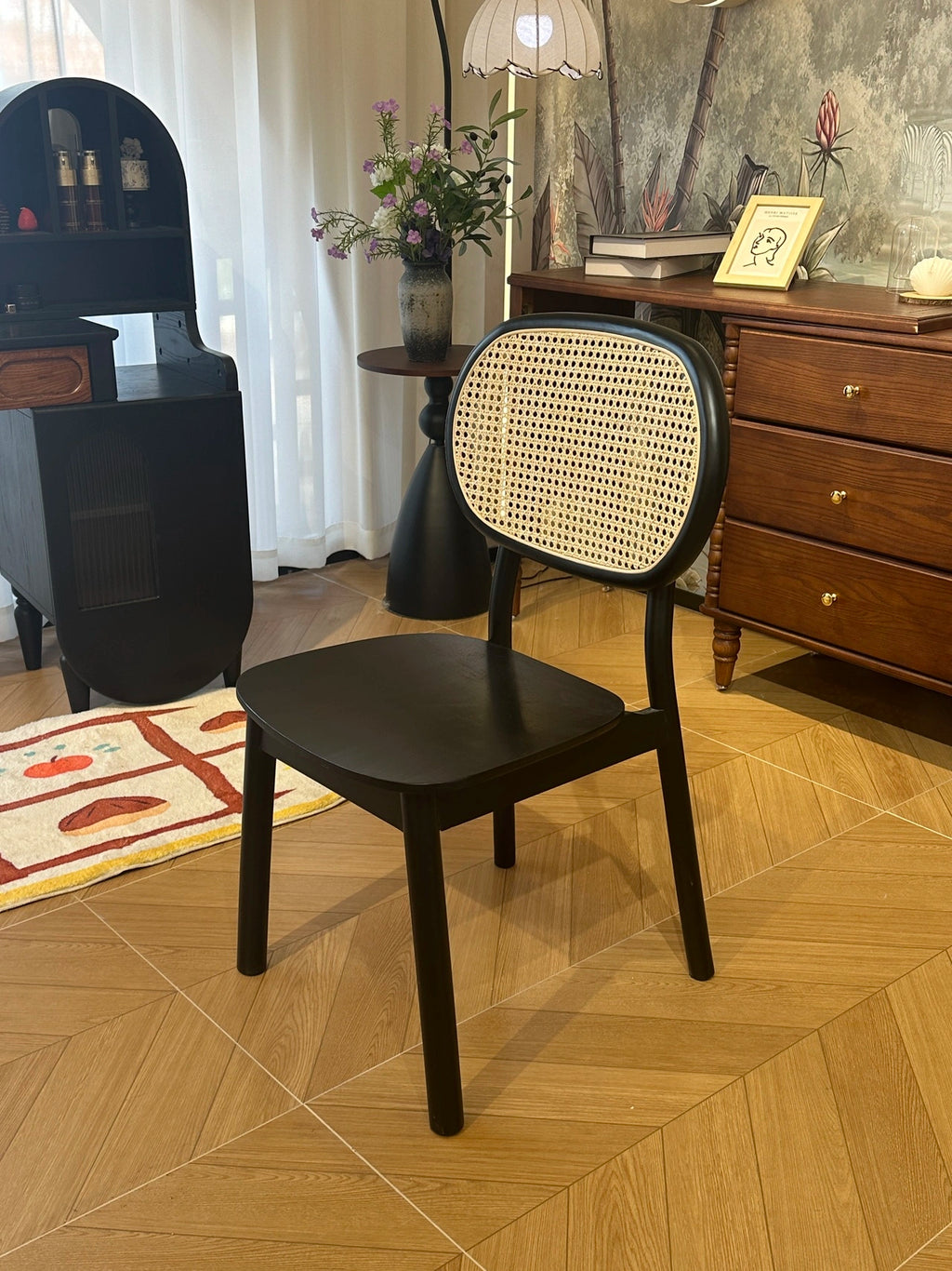 YZ009 Dining Table – detail view 2