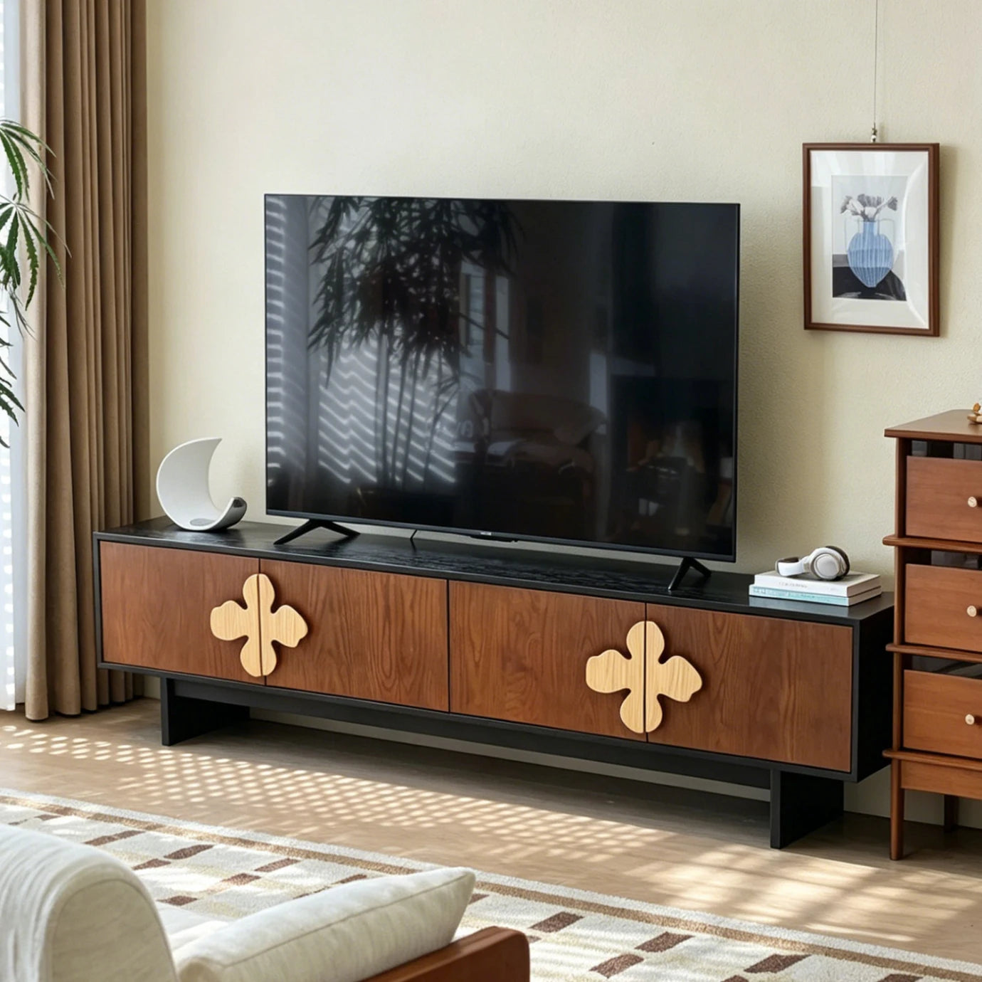 WO1 TV Console – detail view 5