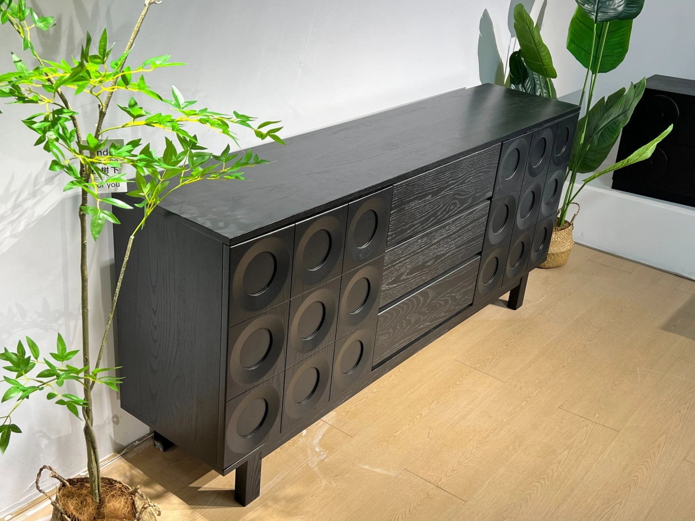 BG005 TV Console – detail view 4