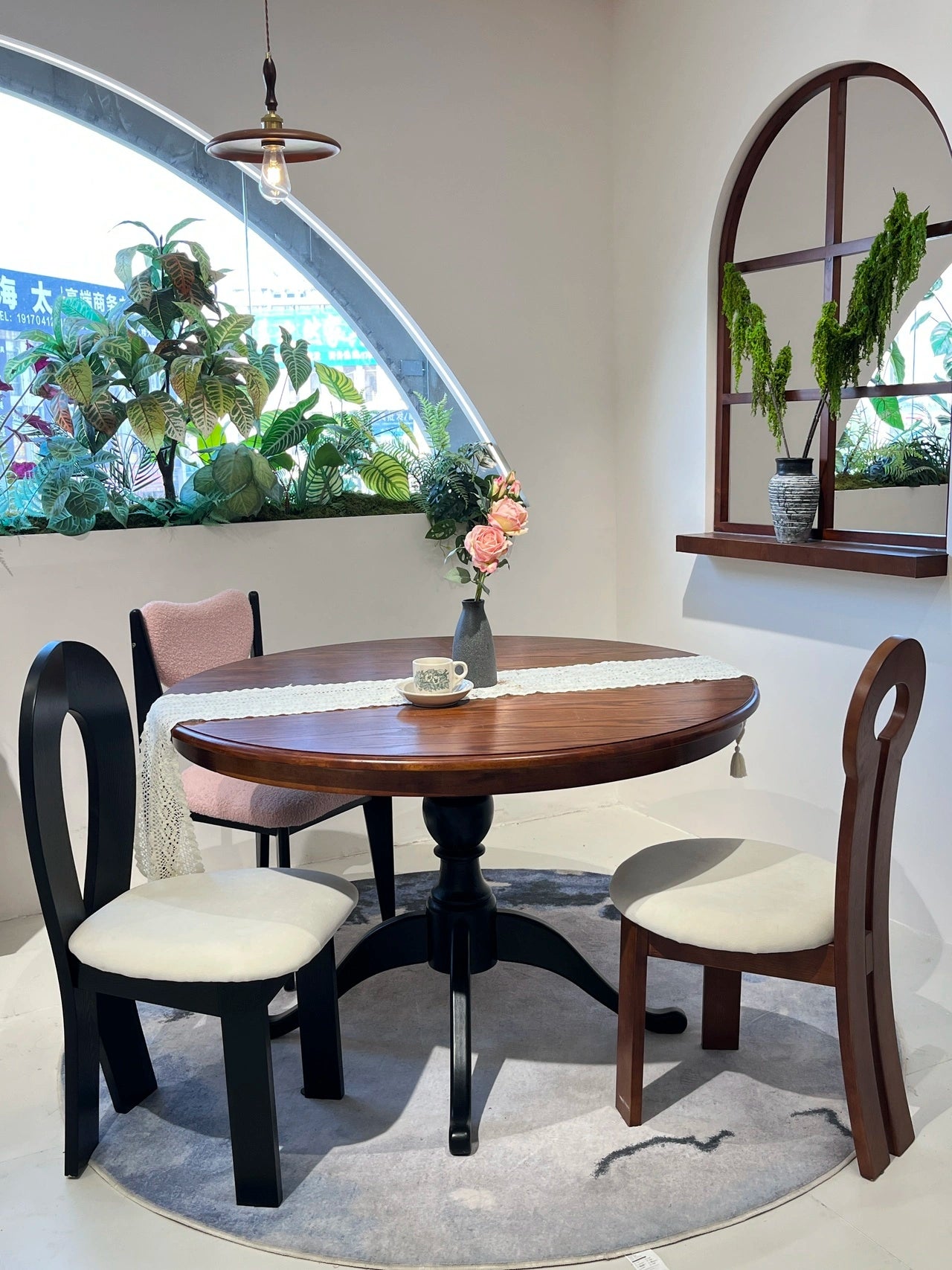 CZ012 Dining Table – detail view 2