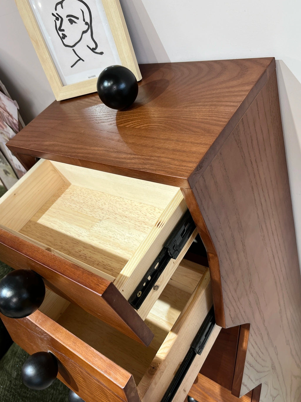 D001 Sideboard – detail view 5