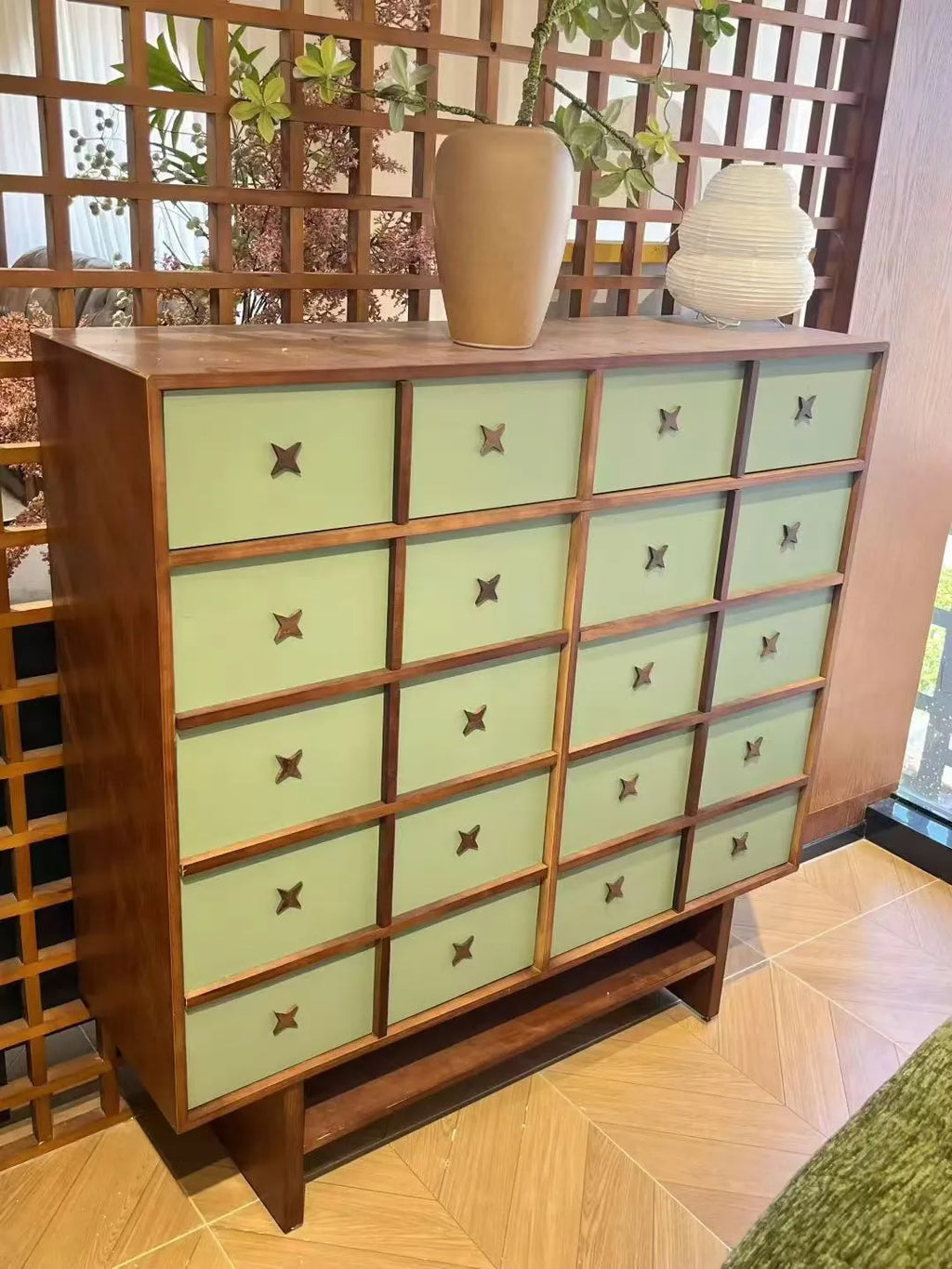 BG002 Sideboard – detail view 2