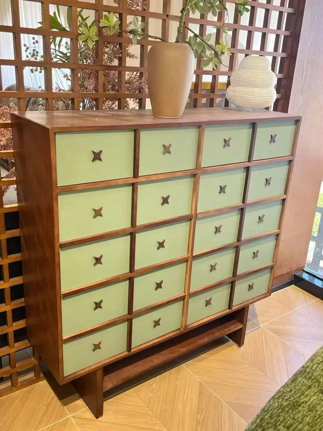 BG002 Sideboard – detail view 2
