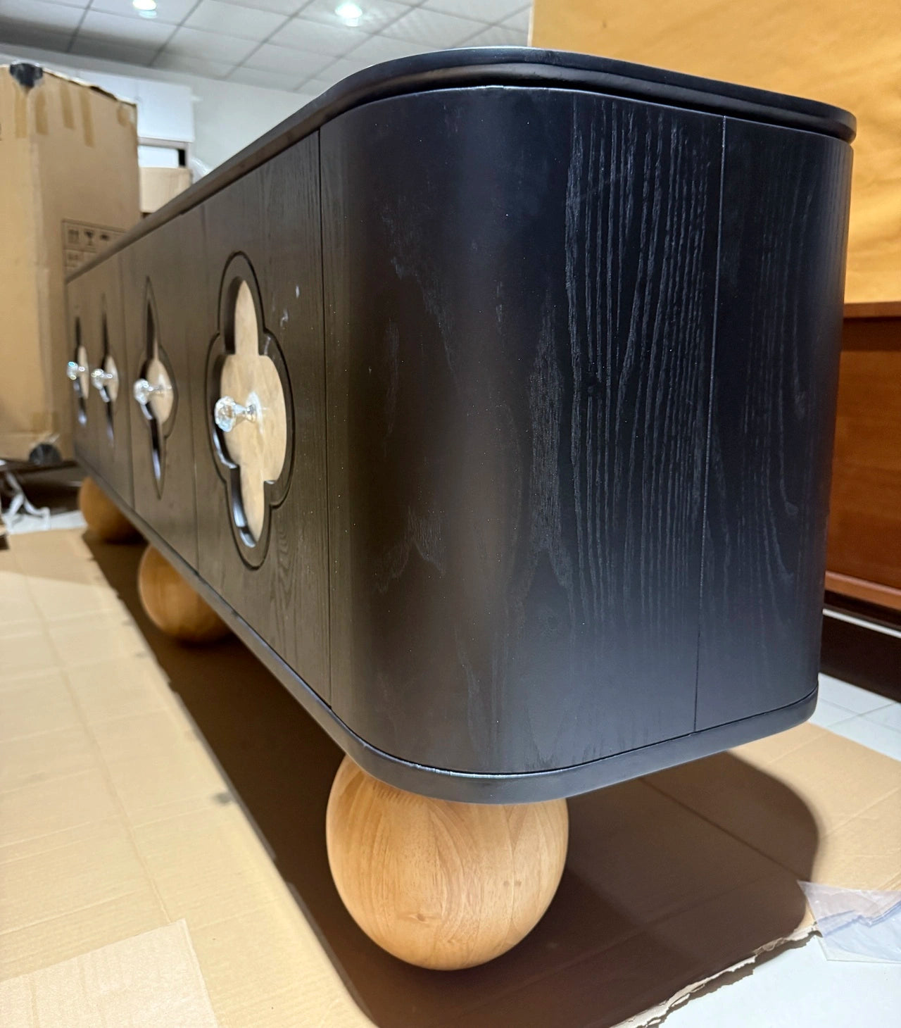 D02 TV Console – detail view 4