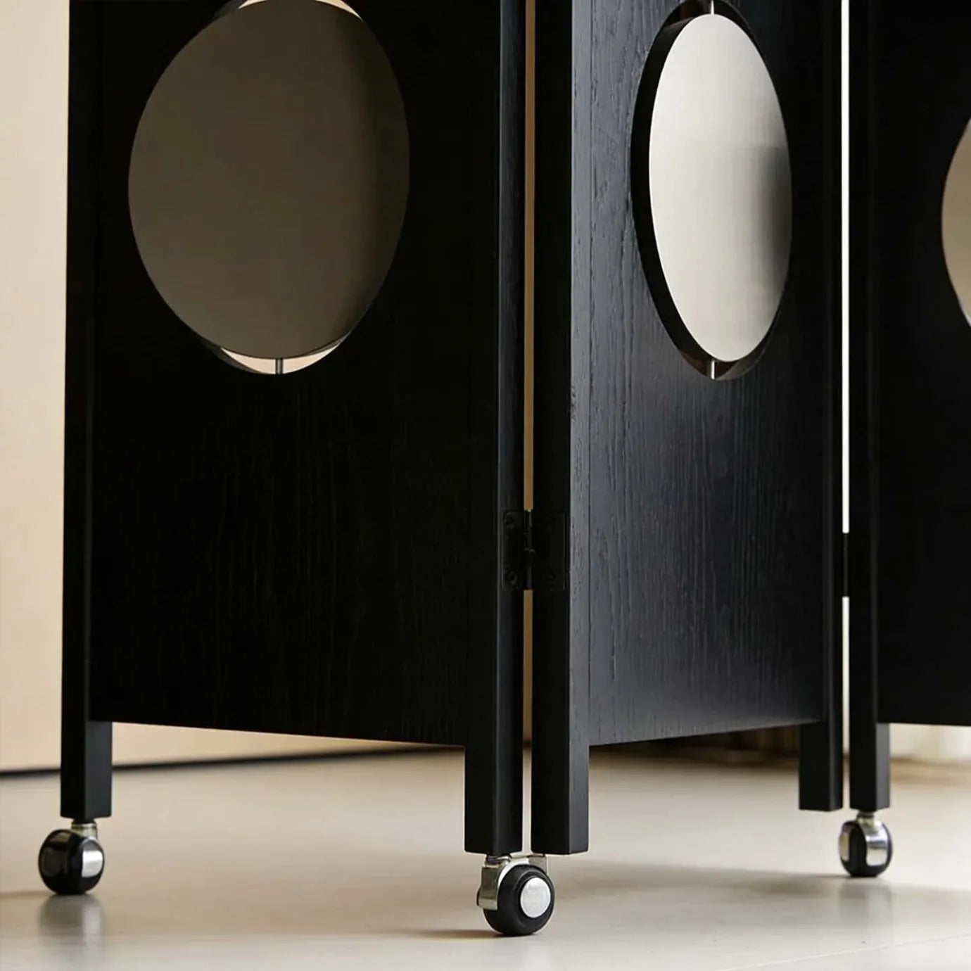 P02 Sideboard – detail view 3