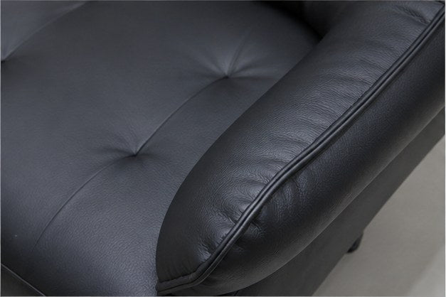 6112 Upholstered Lounge Chair - upholstery detail